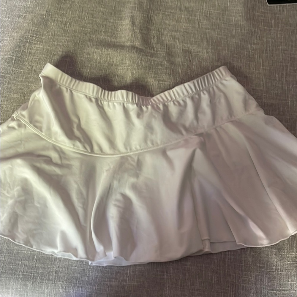 White Nike Women's Tennis Skirt - Medium